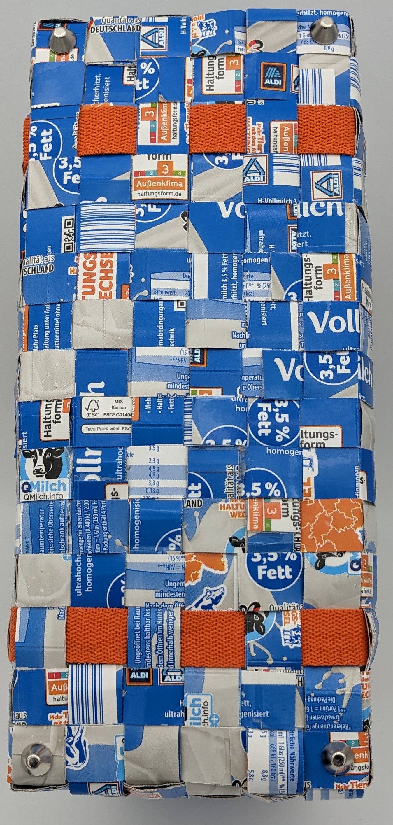 Upcycling mit Stil - Einkaufstasche aus Tetrapacks in Blau-Orange