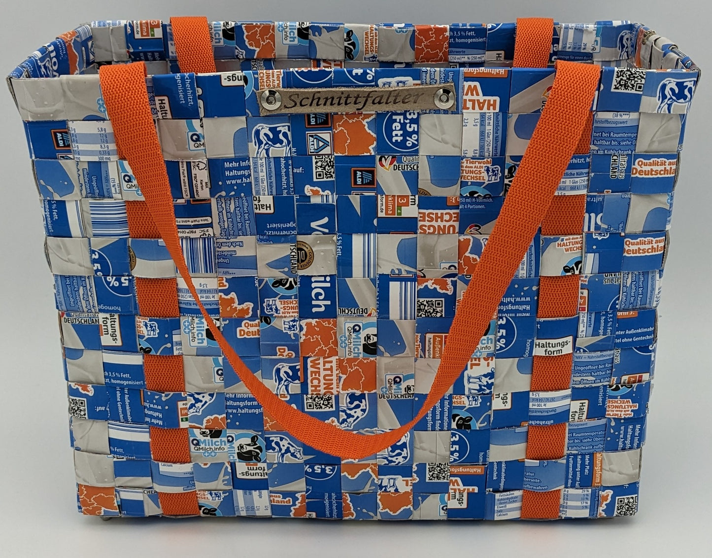 Upcycling mit Stil - Einkaufstasche aus Tetrapacks in Blau-Orange
