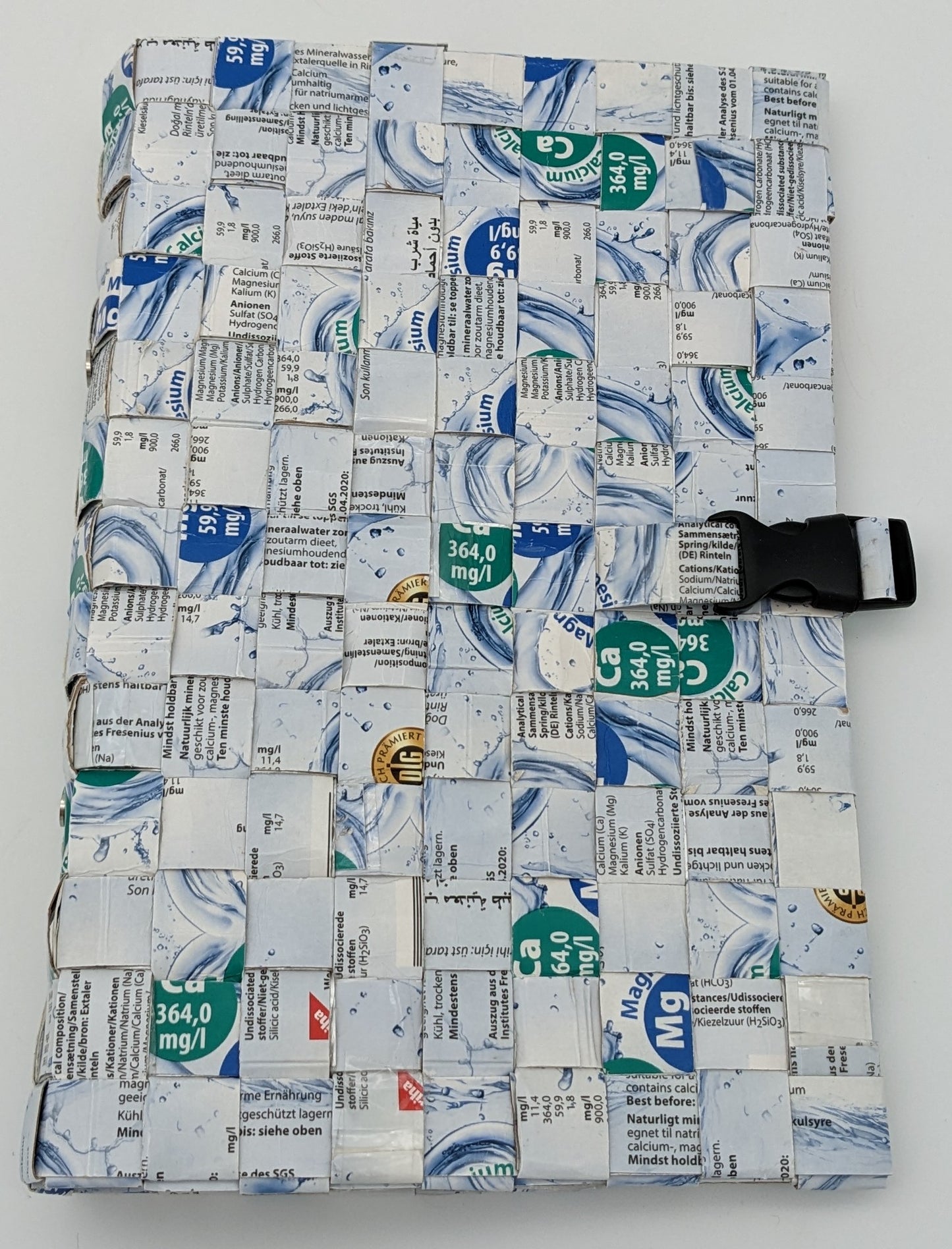 Upcycling-Organizer aus Tetrapacks - A5 mit Steckschloss u. Ringbuchmechanik